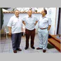 001-1201 Schulfreunde aus Allenburg trafen sich endlich 2004 nach 60 Jahren wieder. Von links Eckard Zinnal, Hans Kosmowski, Werner Zinnal.jpg